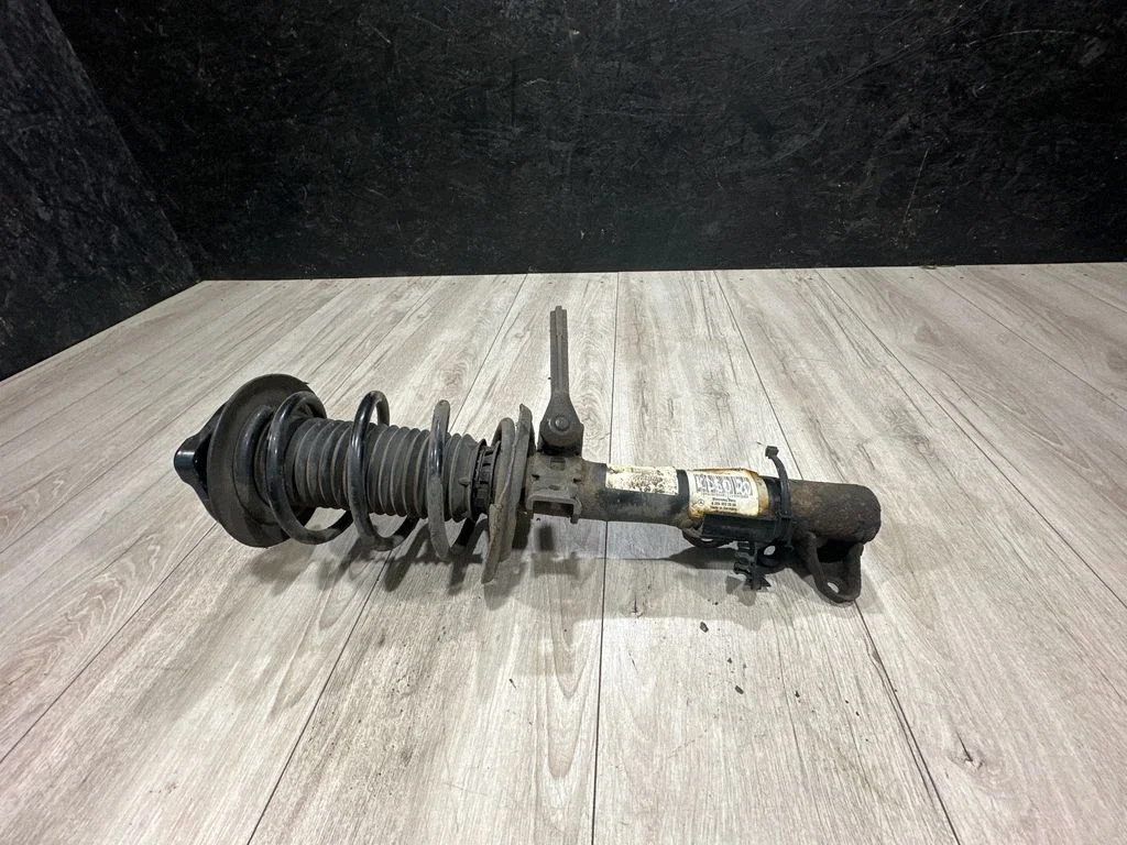 Front shock absorber/damper – Mercedes-Benz C-Class AMG W204 (2007-2014)
