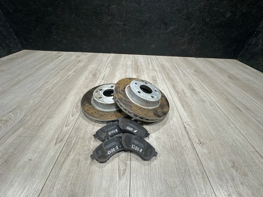 Front brake disc – Mercedes-Benz C-Class AMG W204 (2007-2014)