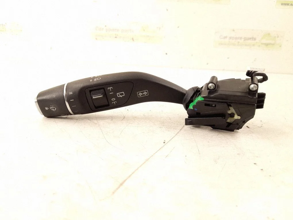 Wiper turn signal indicator stalk/switch – Mercedes-Benz C-Class W205 (2014-2021)