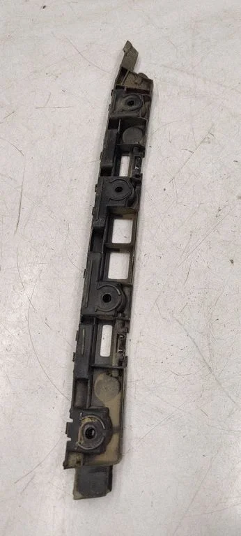 Rear bumper mounting bracket 3V5807393