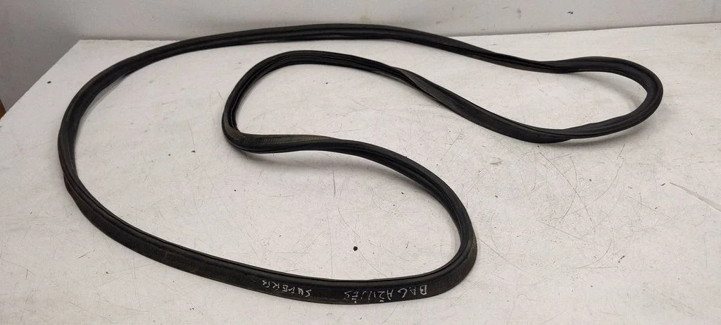 Loading door rubber seal (on body) – Skoda Superb B8 (3V) (2015-2024)