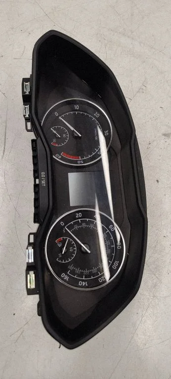 Speedometer (instrument cluster) – Skoda Superb B8 (3V) (2015-2024)