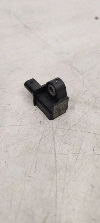 Airbag deployment crash/impact sensor – Skoda Superb B8 (3V) (2015-2024)