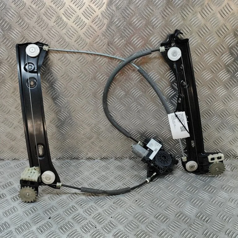 Priekšējā el. loga pacēlāja mehānisma komplekts – BMW i4 (2021-)