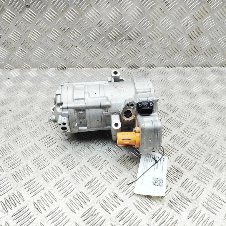 Air conditioning (A/C) compressor (pump) 1095E5