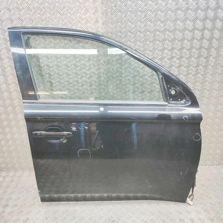 Priekšējās durvis 5700B860