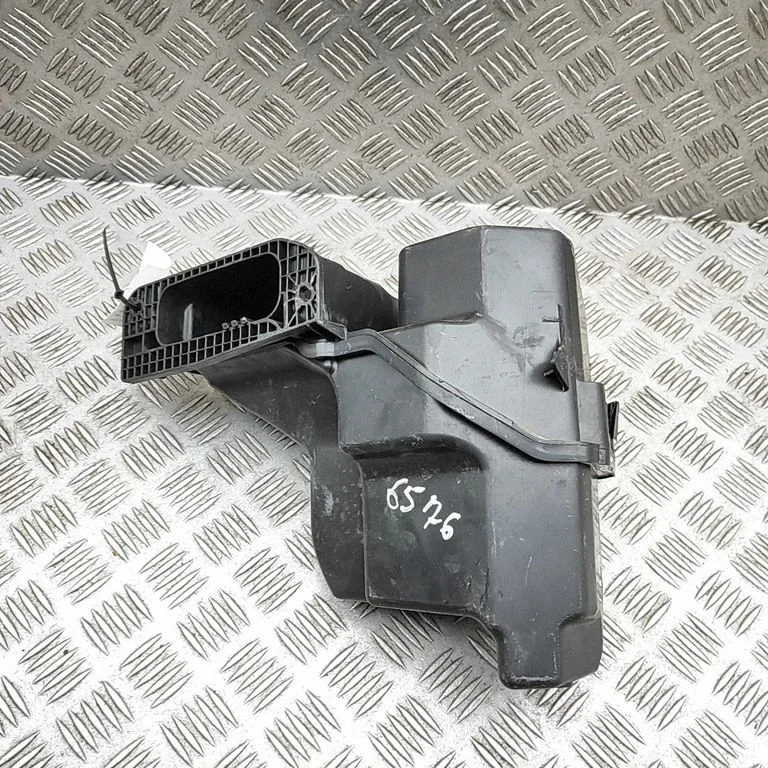 Intake resonator 9837956480