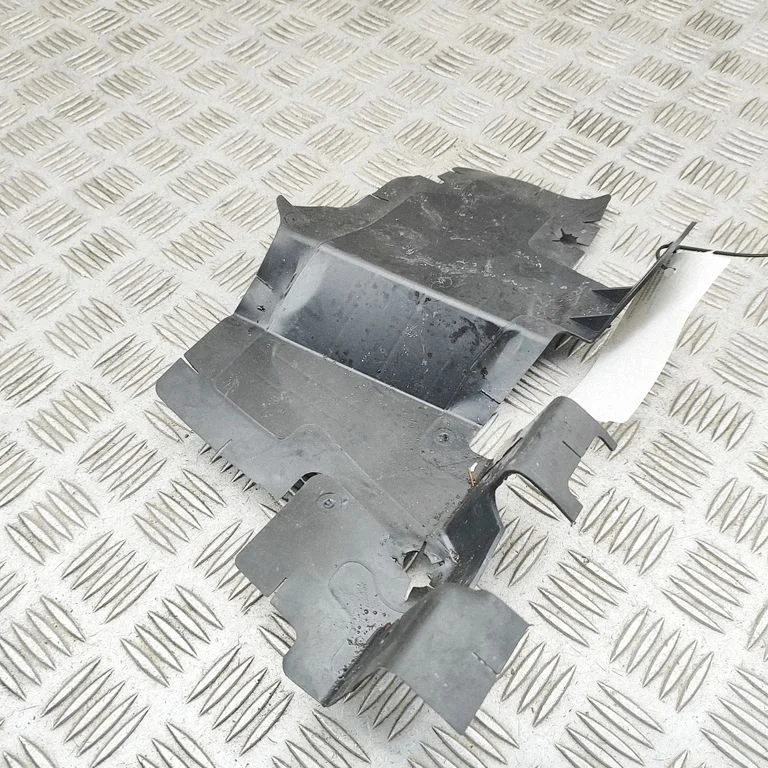 Intercooler air guide/duct channel 12555500