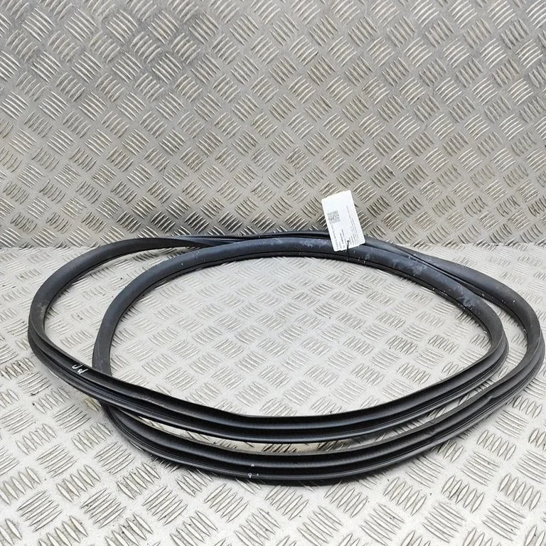 Rubber seal front door (on door) 10907153 – MG HS II (2024-)