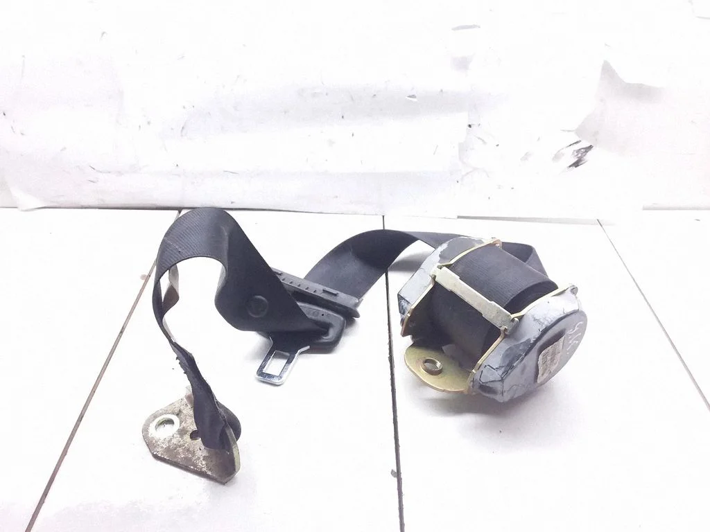 Rear seatbelt 1K5857805