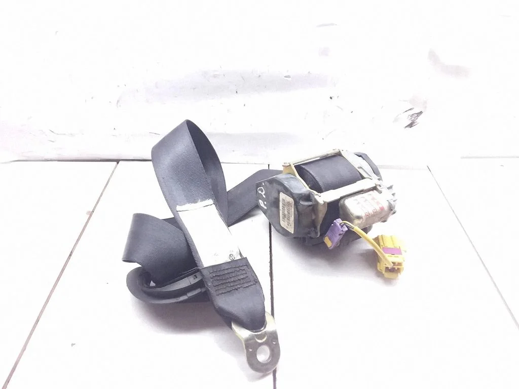Front seatbelt 1K4857706C