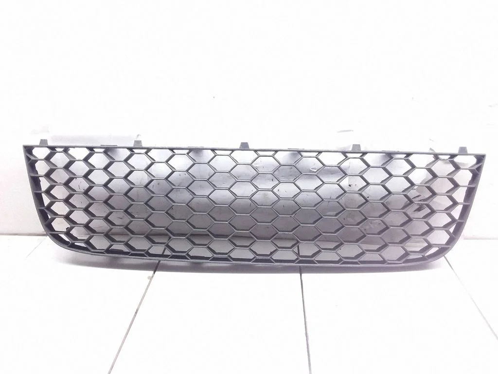 Front bumper lower grill 1K0853677B