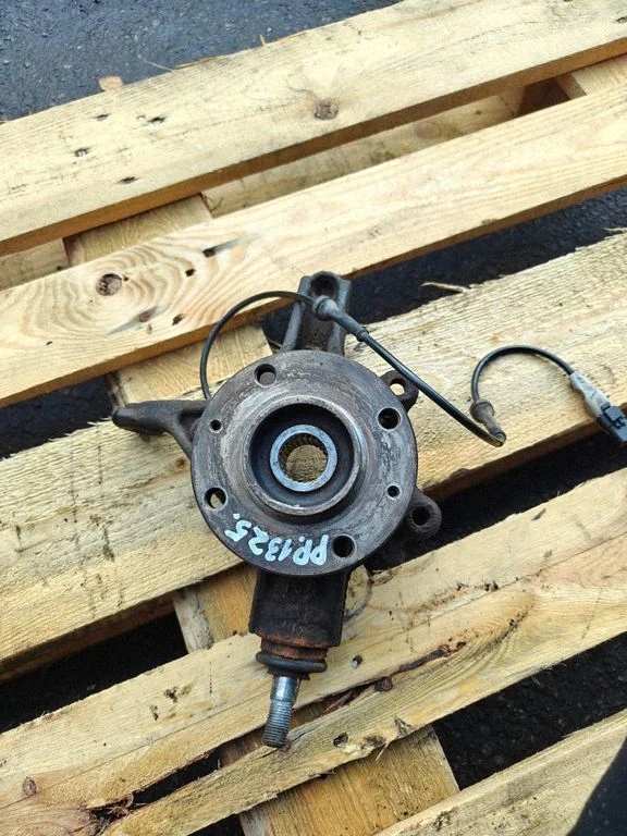 Front wheel hub – Citroen C4 Grand Picasso (2007-2013)
