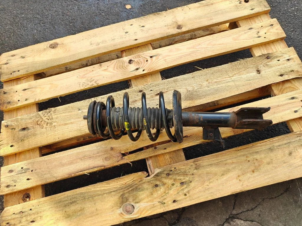 Front shock absorber with coil spring – Citroen C4 Grand Picasso (2007-2013)
