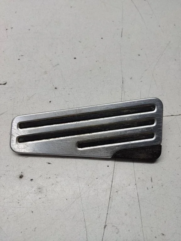 Foot rest pad/dead pedal – Nissan 370Z (2009-2020)