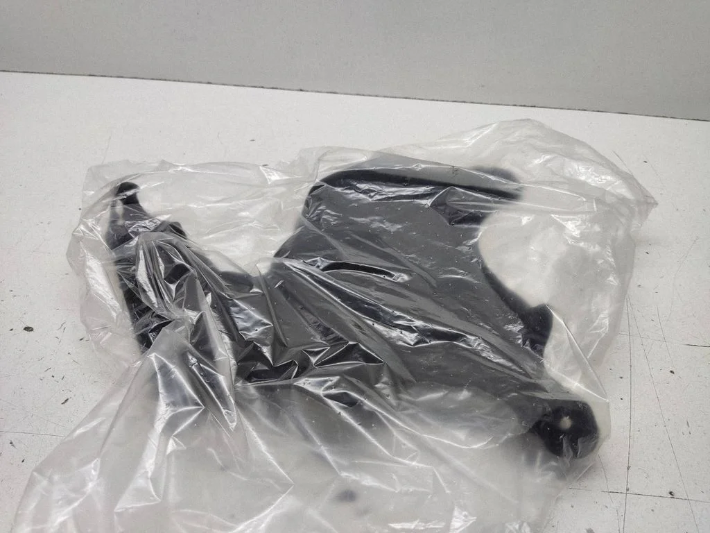 Heat shield in engine bay – BMW X5 F15 (2013-2017)