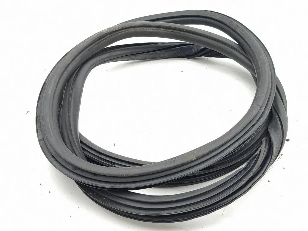 Esiukse tihend (kere pool) 8W0831721B