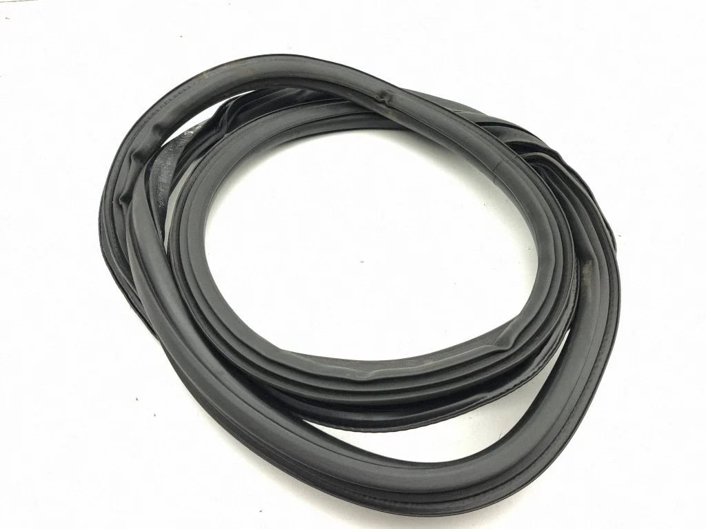 Esiukse tihend (kere pool) 8W0831721B