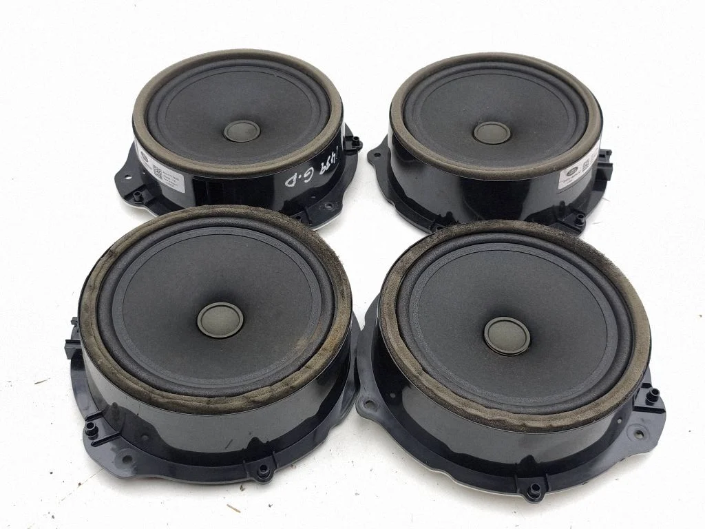 Zestaw audio – komplet K8D218808BB
