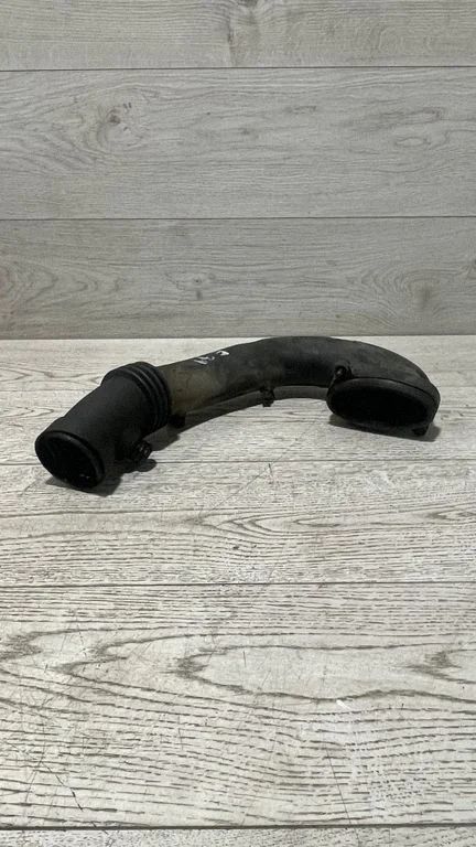 Turbo air intake inlet pipe/hose – BMW 5 Series E39 (1996-2003)