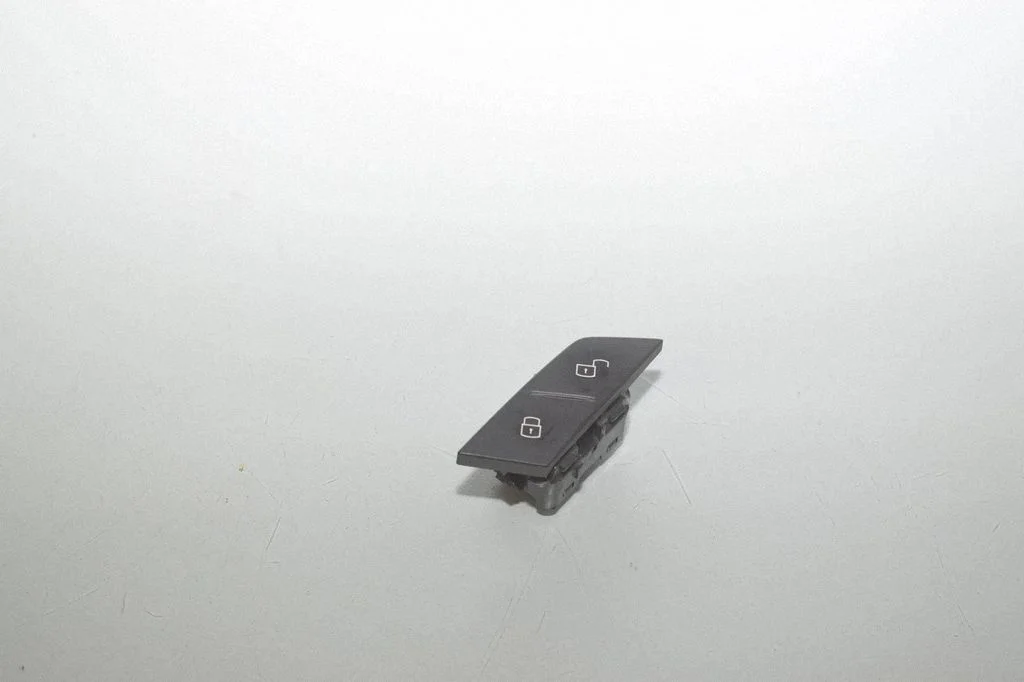 Central locking switch button – BMW X5M G05 F95 (2019-)