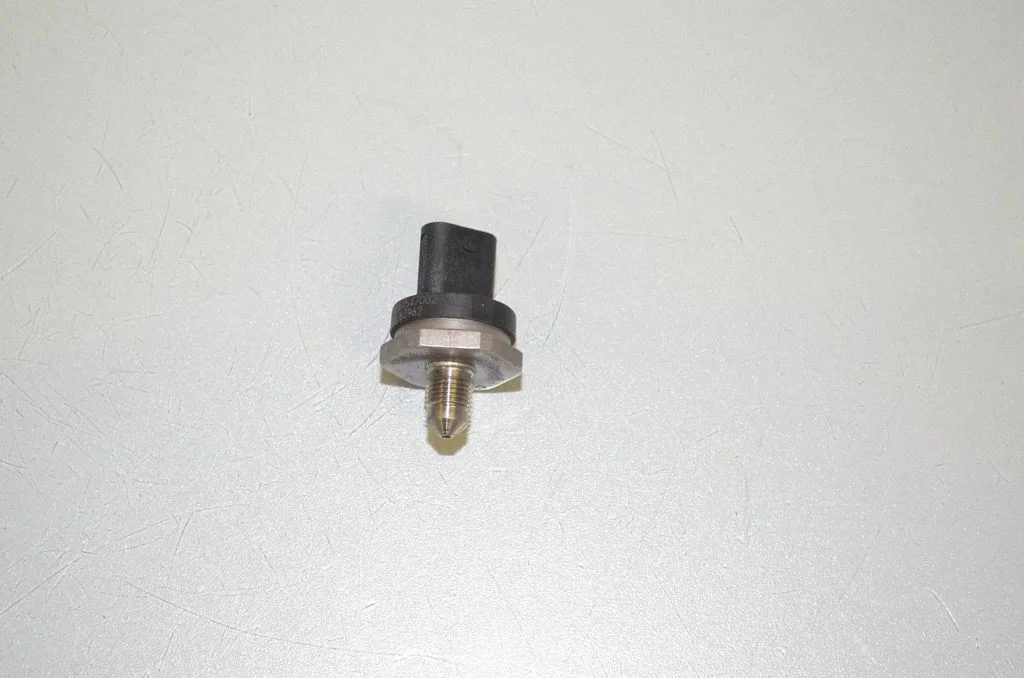 Fuel pressure sensor – BMW X1 F48 F49 (2015-2022)