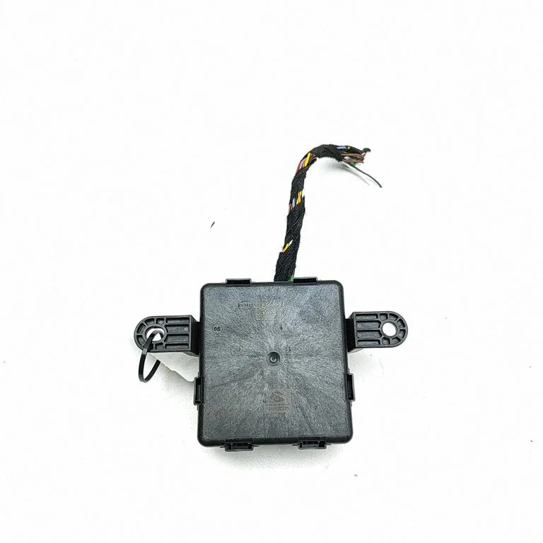 Moduł systemu bezkluczykowego KESSY (keyless) 5WA959436N