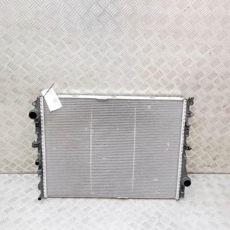 Dzesēšanas šķidruma radiators A0995007100