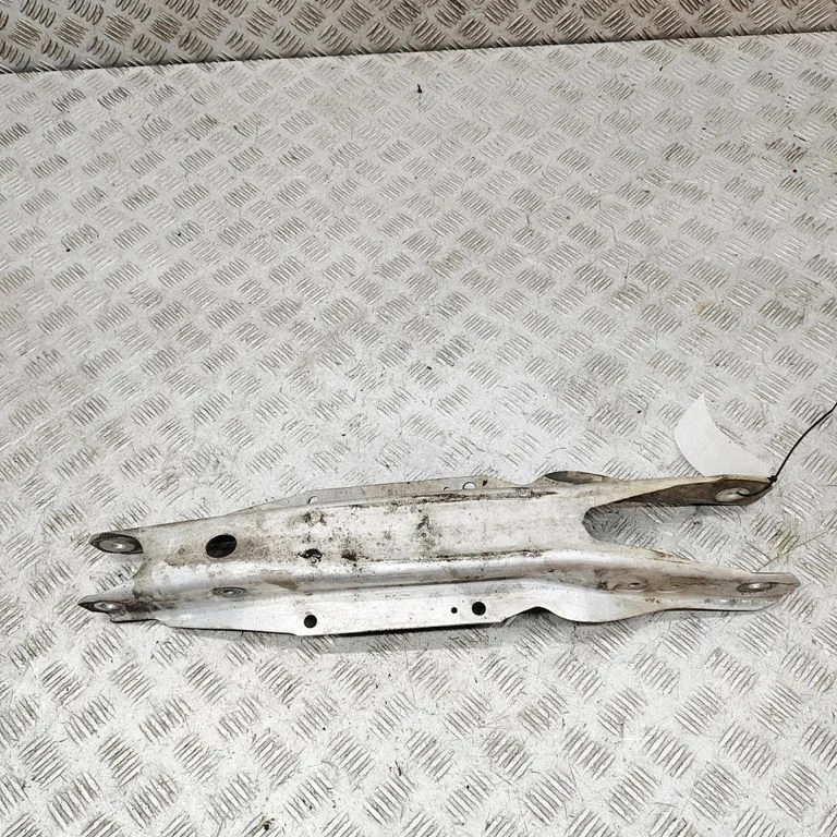 Aizmugurējā svira (dakša) A1773521700
