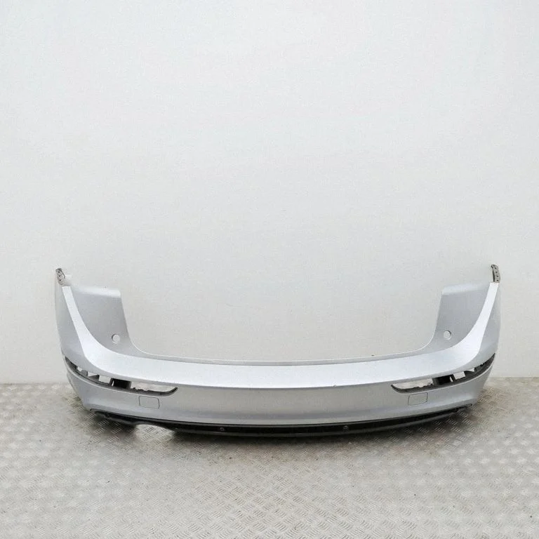 Rear bumper 8R0807303B