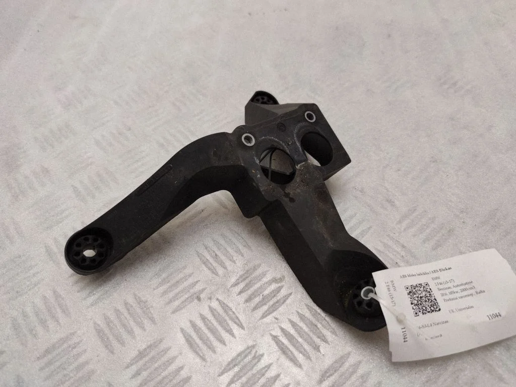 ABS-pumba kinnitus – BMW 2-seeria F46 (2015-)