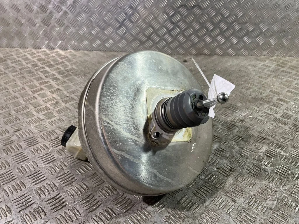 Brake booster 31381415