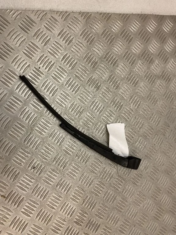 Rear wiper blade