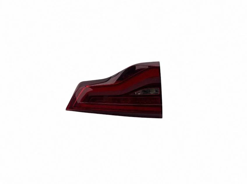 Lampa tylna w klapie 9853377