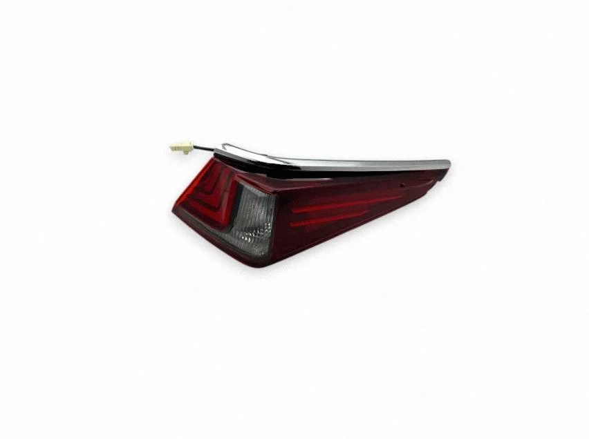 Lampa tylna w błotniku – prawy tył