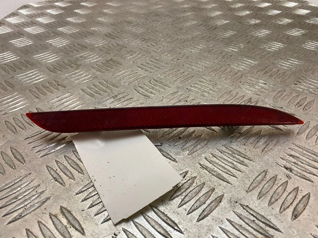 Rear tail light reflector FR3B17A848A