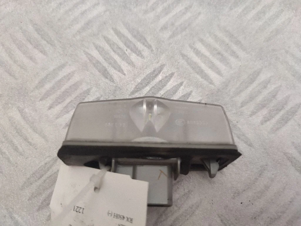 Front fender indicator light A045053