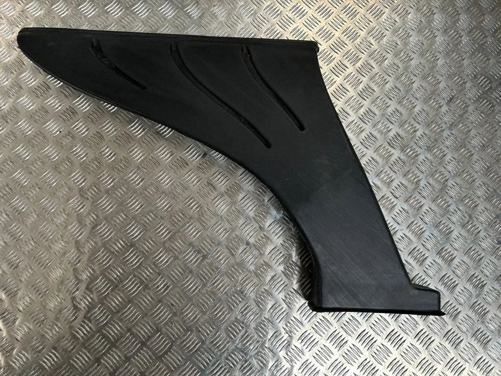 Cabin air duct channel 105933500B