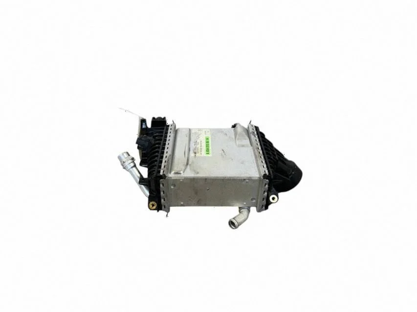 Vahejahuti radiaator A6540906801