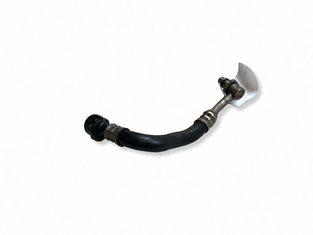 Käigukasti õlijahuti toru / voolik 8W0317817A