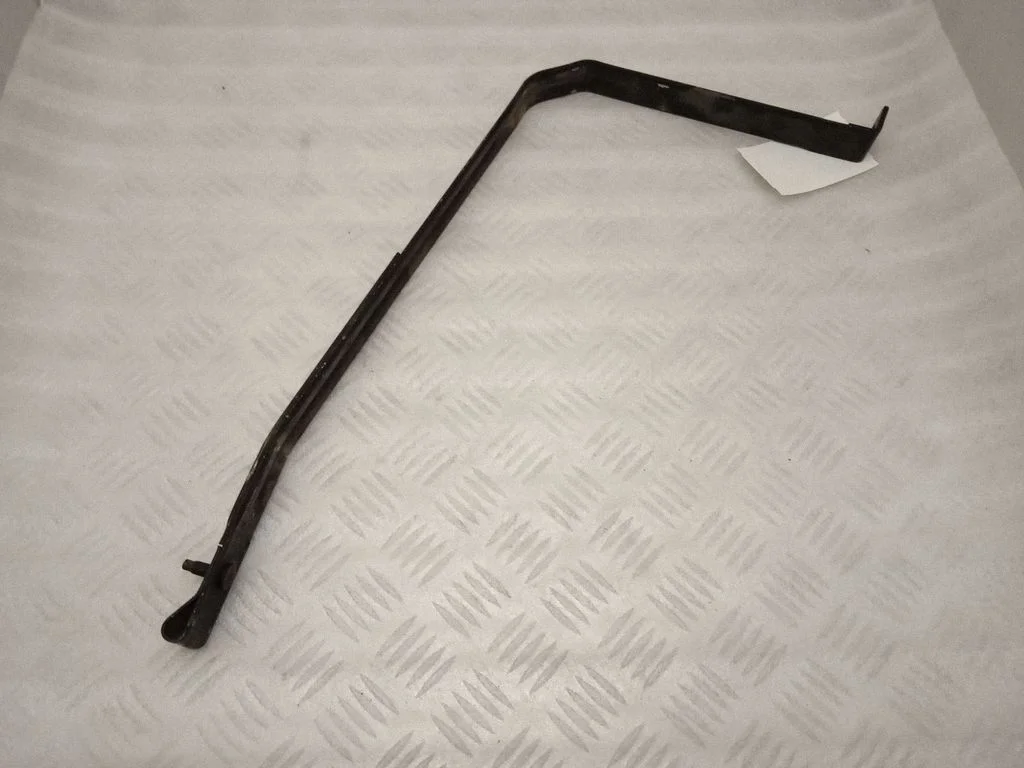 Fuel tank mounting bracket FR3C9055AC