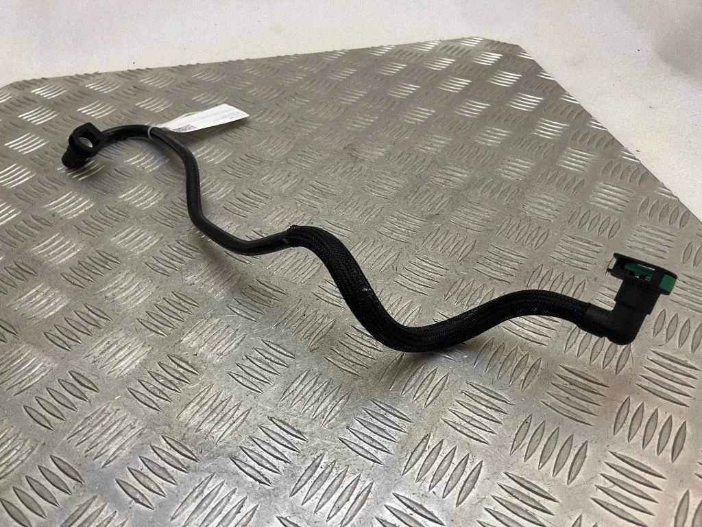 Fuel line pipe 31478930