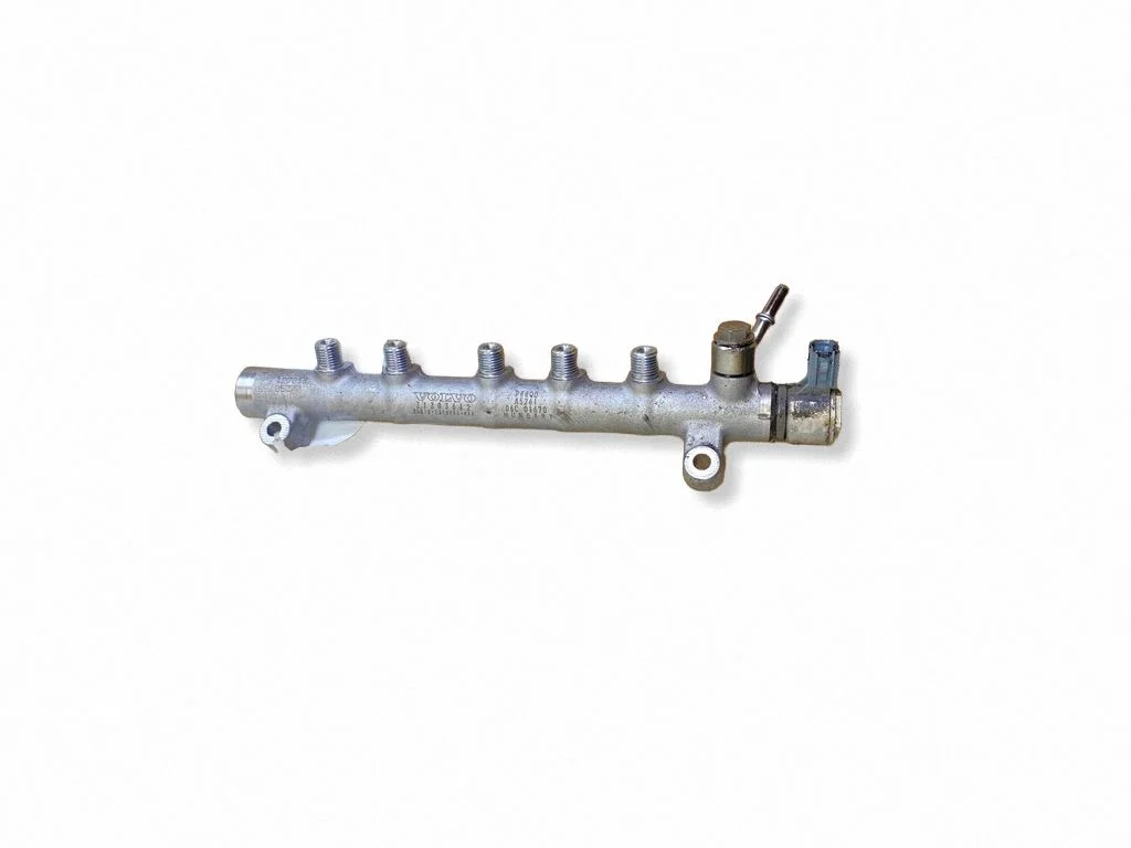 Fuel main line pipe 31303612