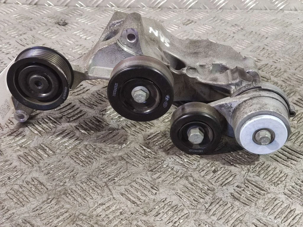 Generator/alternator bracket