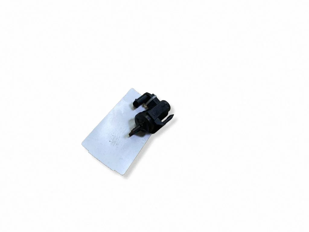 Vacuum valve 8570591