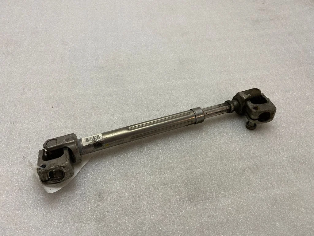Steering column universal joint P05057539AD