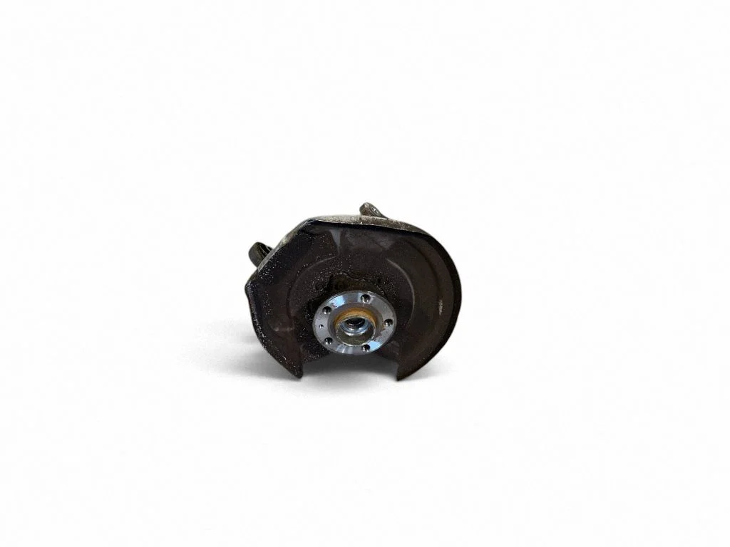 Rear wheel hub – rear right