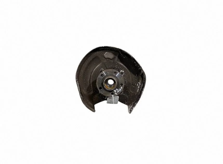 Rear wheel hub – rear left