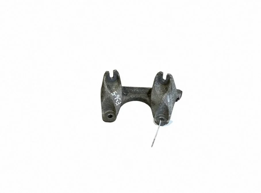 Ātrumkārbas stiprinājuma kronšteins 6796613