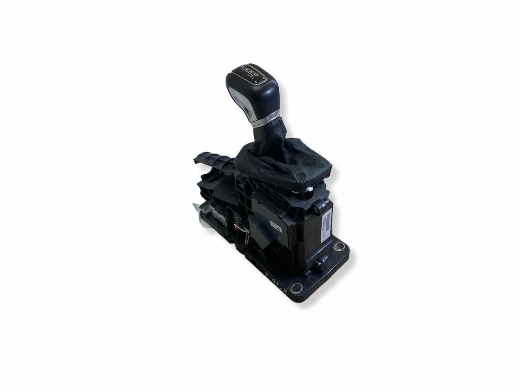 Gear selector mechanism 32240584